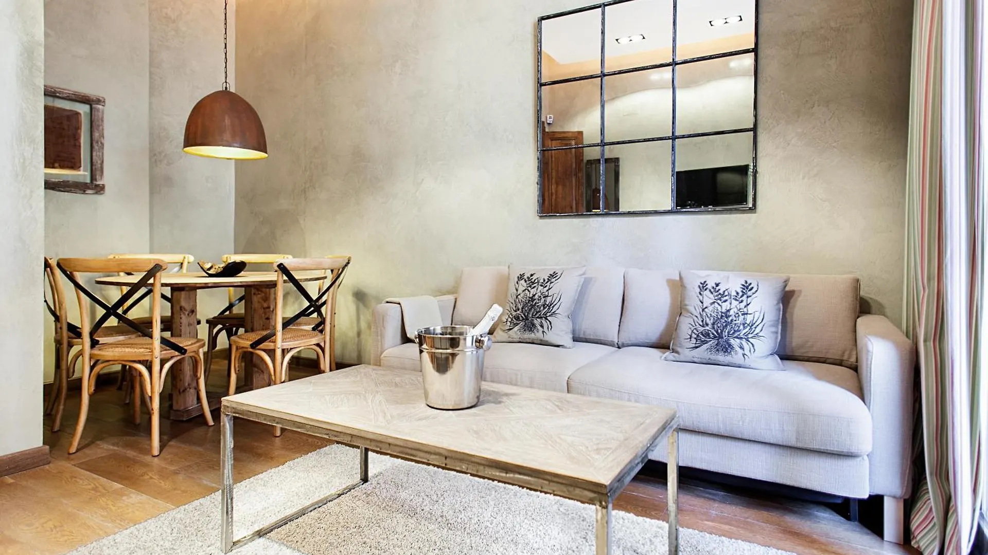 Midtown Luxury Apartments By Sweett Barcelona